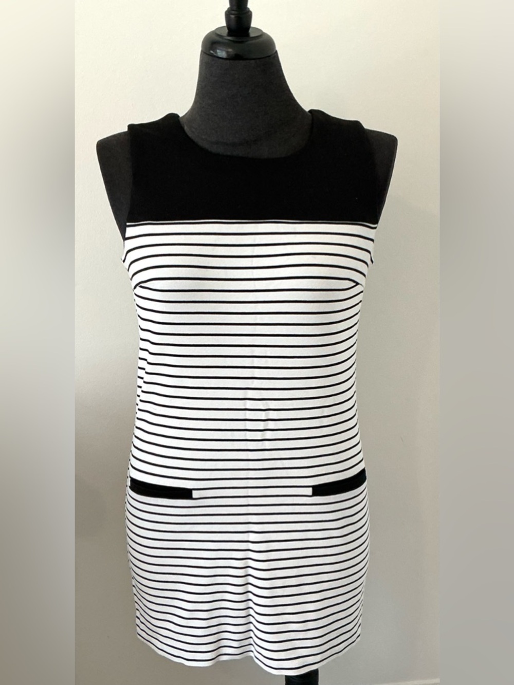 Like new Forever 21 size medium Black & White Striped Sleeveless Shift Dress